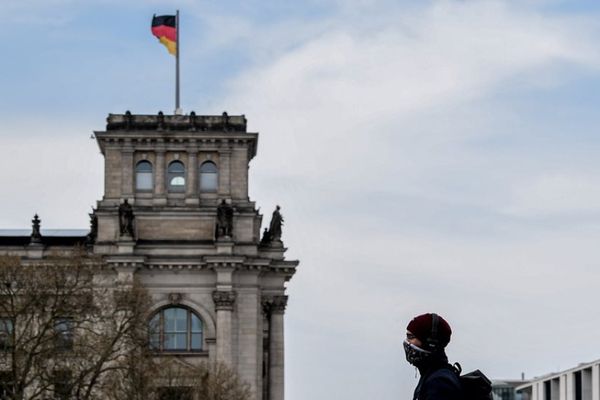 Γερμανία: Αριθμός ρεκόρ νέων κρουσμάτων 23.648