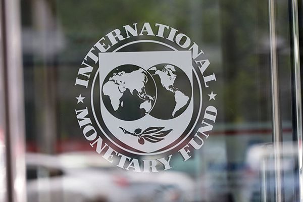 Θετικές εκτιμήσεις του ΔΝΤ για την Ελλάδα- Μειώνεται το χρέος