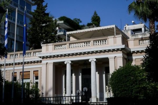 Μαξίμου: Επιχείρηση επιστροφής στην κανονικότητα