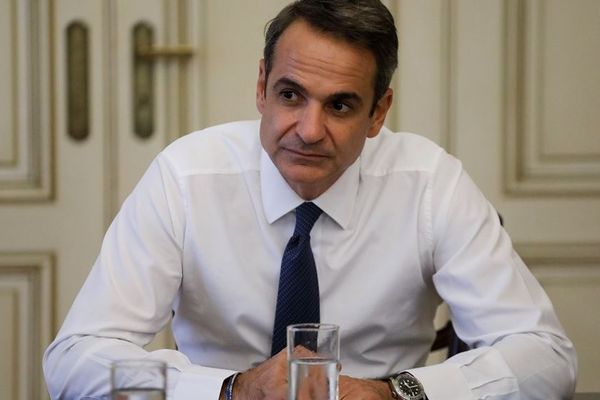Μητσοτάκης: Το δίλημμα είναι αυτοπροστασία ή καραντίνα
