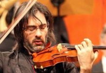 Καβάκος. Μόνος στο Αρχαίο Θέατρο της Επιδαύρου με Μπαχ
