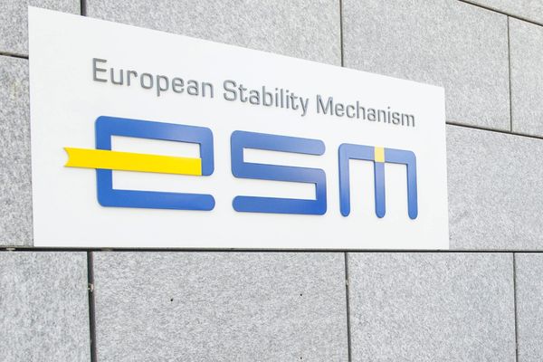 Χριστουγεννιάτικο τσεκ από τον ESM 644,42 εκατ. ευρώ
