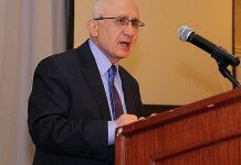 Τανέρ Ακσάμ: “Αγία Σοφία τζαμί; Ντροπή”