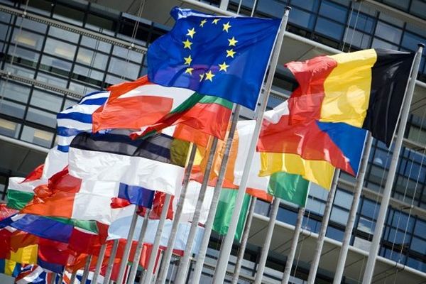 ΕΕ: Μπλόκο από Ουγγαρία-Πολωνία στον προϋπολογισμό και στο Ταμείο Ανάκαμψης