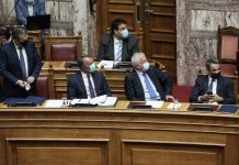 Όλοι με μάσκες στη Βουλή πλην… Παπαχριστόπουλου (ΣΥΡΙΖΑ)