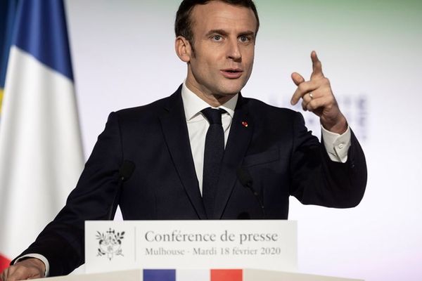 Η Αλ Κάϊντα απειλεί τον Macron-«Σκοτώστε όποιον προσβάλλει τον προφήτη»
