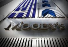 Moody’s: Αναβάθμισε την “οροφή” των καταθέσεων για την Ελλάδα – Ικανοποίηση Σταϊκούρα