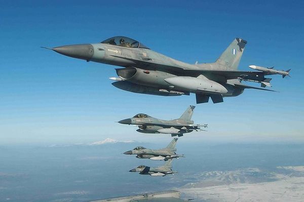 Τουρκία: Η Ελλάδα παραβιάζει τον εναέριο χώρο μας και τα χωρικά μας ύδατα!