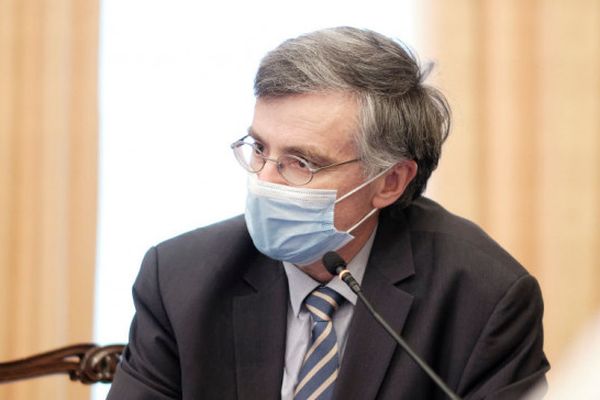 Τσιόδρας: Κίνδυνος έξαρσης της πανδημίας σε περιοχές με πολλούς ανεμβολίαστους