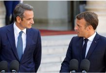 Μητσοτάκης – Macron: Συνάντηση με το βλέμμα στη Σύνοδο Κορυφής