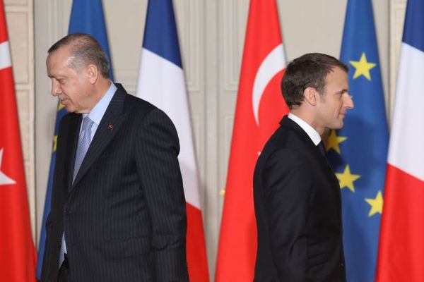 Νέα επίθεση Erdogan σε Macron και ΗΠΑ: Δεν ξέρουν με ποιον έχουν να κάνουν