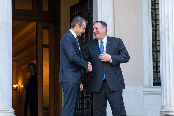 Ο Μητσοτάκης θα φιλοξενήσει τον Pompeo στο σπίτι του στα Χανιά