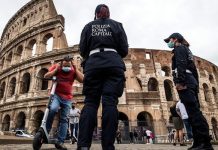 Ιταλία: Νέο ρεκόρ με 19.143 κρούσματα το τελευταίο 24ωρο