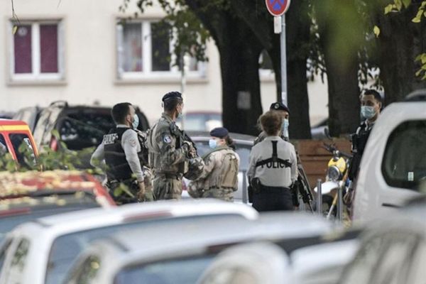Επίθεση σε Ελληνική εκκλησία στη Λυών - Τραυματίας ο ιερέας