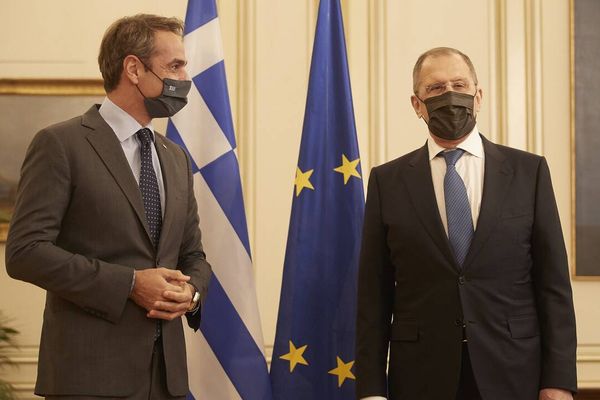 Μητσοτάκης σε Lavrov: Η Τουρκία σε ρόλο ταραξία καταπατά την διεθνή νομιμότητα