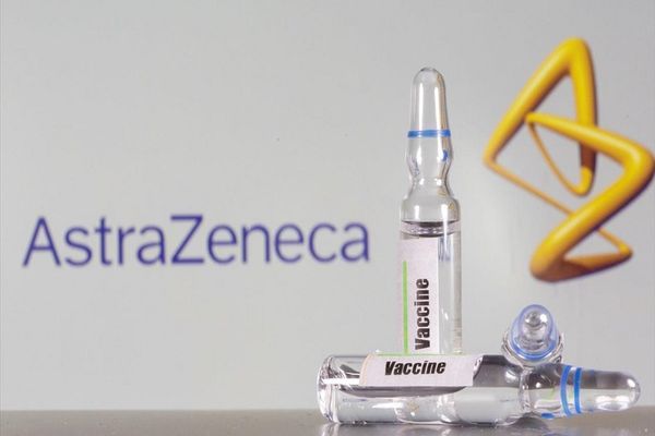 Σε νέα κλινική δοκιμή του εμβολίου προχωρά η AstraZeneca