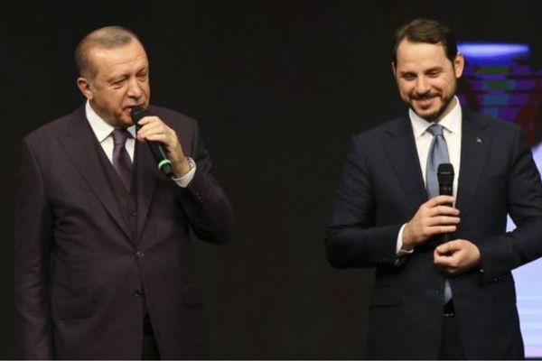 Γερμανικός Τύπος: Οικογενειακή επιχείρηση για τον Erdogan το κράτος - Αποδιοπομπαίος τράγος ο γαμπρός
