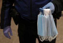 Έλληνας καθηγητής ΜΙΤ: Η μάσκα μπορεί να χρησιμοποιηθεί ως εμβόλιο