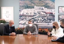 Μητσοτάκης: Χριστούγεννα με μια οικογένεια ακόμα