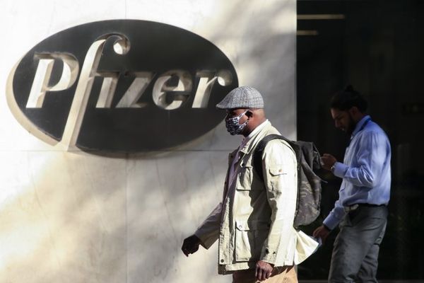 Reuters: Ποια θα είναι η τιμή για το εμβόλιο της Pfizer