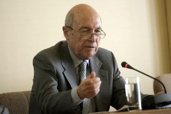 Ο Σημίτης «σφάζει» Τσίπρα και Φώφη για την αντιπολίτευση στο θέμα του lockdown