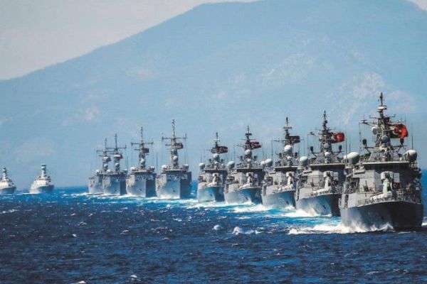 Η Τουρκία «κυκλώνει» το Καστελόριζο