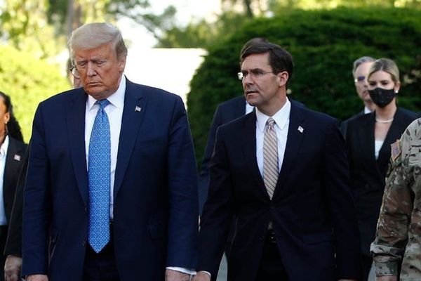 Ο Trump «ξήλωσε» τον υπουργό Άμυνας Mark Esper