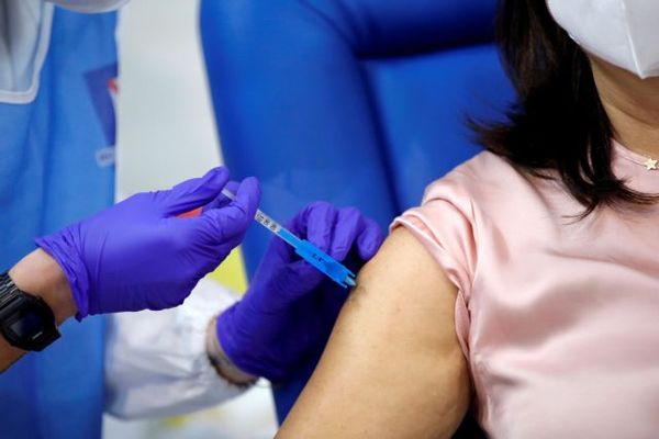 Θωρακίζεται η Ευρώπη κατά του coronavirus-Άρχισαν οι εμβολιασμοί