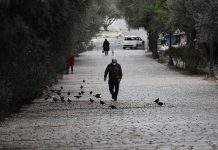 Σε ύψιστη επιφυλακή κυβέρνηση και επιστήμονες-Πιθανή παράταση του lockdown στην Αττική