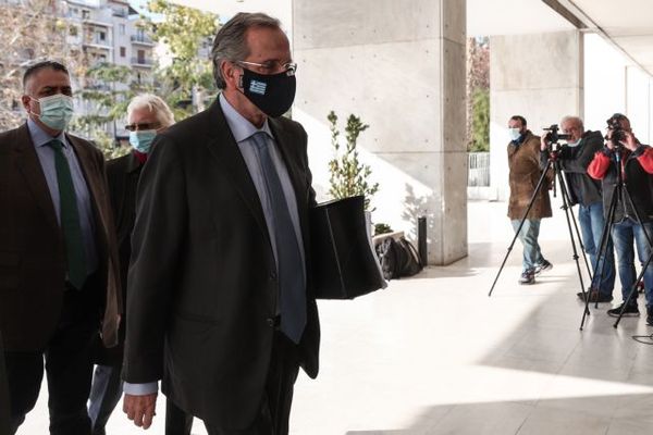 Έξι ώρες κατέθετε ο Σαμαράς για τον Παπαγγελόπουλο και την Novartis