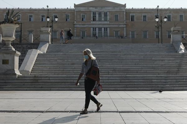 Εισηγήσεις επιστημόνων για σκληρό lockdown 2-3 εβδομάδων-Ανοίγουν μόνο δημοτικά-νηπιαγωγεία