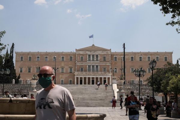 Reuters: «Η Ελλάδα πιο αποτελεσματική στον περιορισμό της πανδημίας από άλλες Ευρωπαϊκές χώρες»