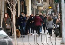 Με το βλέμμα στις μεταλλάξεις το άνοιγμα της χώρας-«Οχυρώνεται» η Ελλάδα