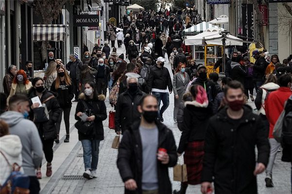 Στο «κόκκινο» η Αττική- Χιλιάδες στους δρόμους για ψώνια…