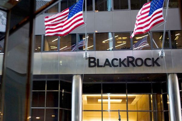 Η Blackrock υπέβαλε αίτημα για αγορά bitcoin