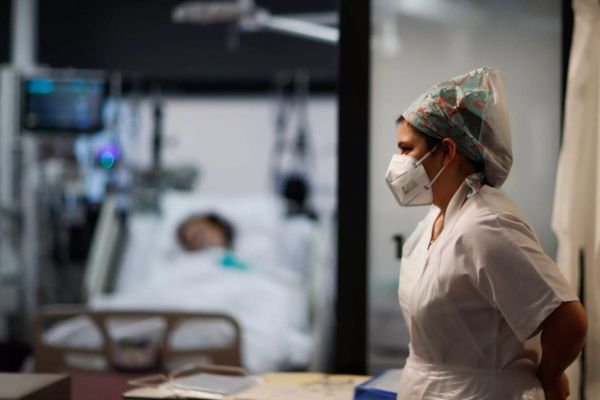 COVID-19: Μειωμένα κρούσματα αλλά όχι ενδεικτικά