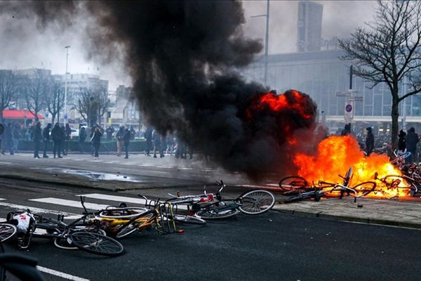 Διαδηλώσεις κατά των μέτρων περιορισμού της πανδημίας στην Ευρώπη