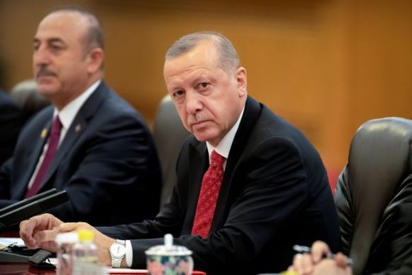 Erdogan-Cavusoglu κατηγορούν και απειλούν την Ελλάδα ενώ μιλούν για διάλογο