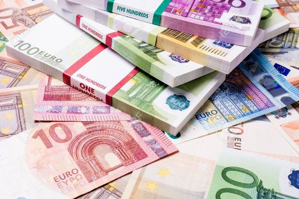 Άλμα στις καταθέσεις των νοικοκυριών εν μέσω πανδημίας