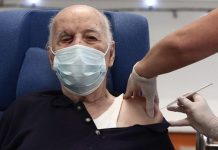 Εμβόλια: Έκλεισαν τα πρώτα 60.000 ραντεβού για τους ηλικιωμένους