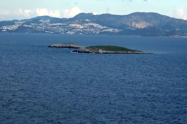 Ίμια: Νέα πρόκληση – Τουρκική ακταιωρός παραλίγο να εμβολίσει Ελληνικό αλιευτικό