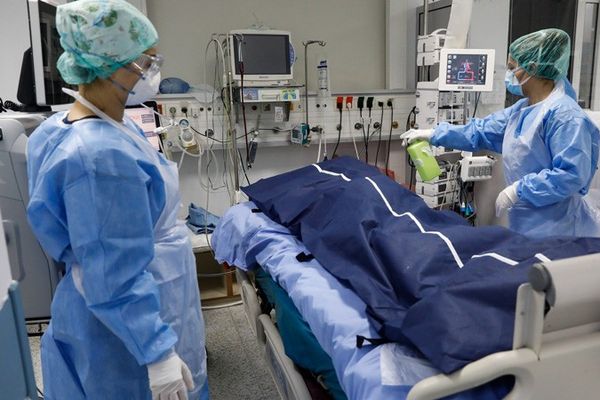 Σαρηγιάννης: Αναμένεται δραματική αύξηση κρουσμάτων και πίεση στο Σύστημα Υγείας
