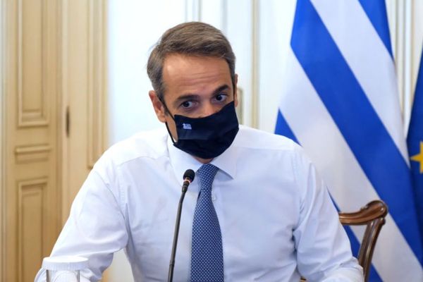 Μητσοτάκης: Θα γίνονται 8.000 εμβολιασμοί την ημέρα