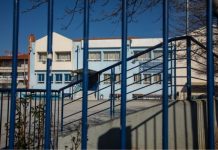 Χαμηλά κρούσματα-Ανοίγουν τα σχολεία- Παρατείνεται το lockdown