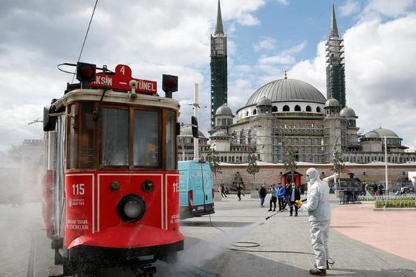Τουρκία: 13.695 νέα κρούσματα- 197 νεκροί
