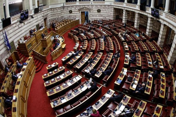 Με μεγάλη πλειοψηφία πέρασε το Ελληνικό-Αντιδράσεις εντός ΣΥΡΙΖΑ για το «ναι» Τσίπρα