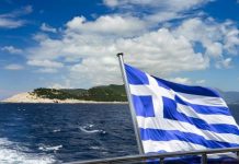 FT: Η Ελλάδα δίνει τον τόνο για τα καλοκαιρινά ταξίδια στην Ευρώπη