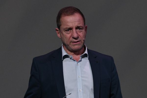Συνελήφθη ο Δημήτρης Λιγνάδης- Πώς φτάσαμε στη δημόσια αποκαθήλωσή του