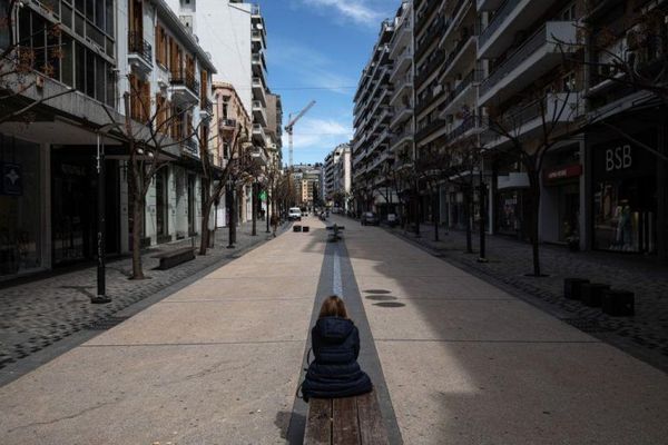 Τα κρούσματα των επομένων ημερών θα κρίνουν το lockdown