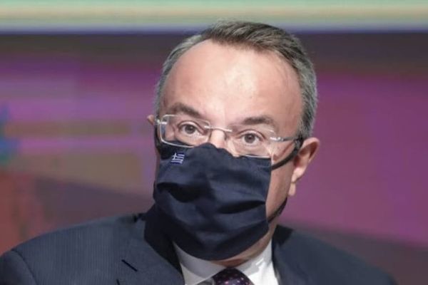 Σταϊκούρας: Στα 2,4 δις το μηνιαίο κόστος των περιοριστικών μέτρων